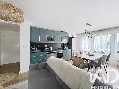 Küche; küchengeräte, tageslicht, moderner stil