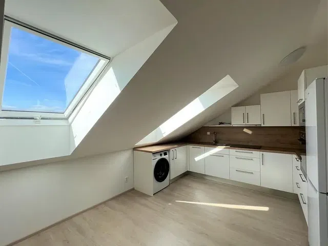 Küche; blick, holzboden, tageslicht, moderner stil, küchengeräte