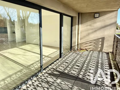 Балкон; плочице, поглед, природно светло