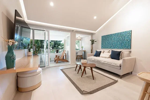 Wohnzimmer; tageslicht, moderner stil