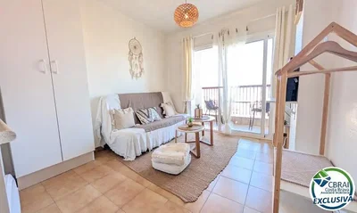 Soggiorno; luce naturale, stile moderno