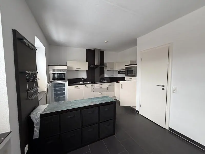 Kuchyně; kuchyňské spotřebiče, dlažba