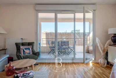 Дневна соба; поглед, природно светло