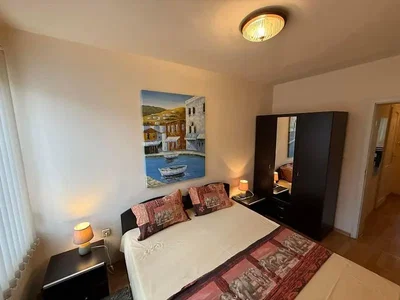 Yatak odası; doğal ışık, modern stil