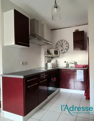 Mutfak; mutfak aletleri, fayans zemin