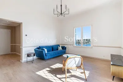 Oturma odası; manzara, doğal ışık, modern stil