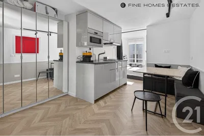 Mutfak; ahşap zemin, modern stil, doğal ışık, mutfak aletleri