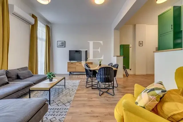 Wohnzimmer; tageslicht, moderner stil