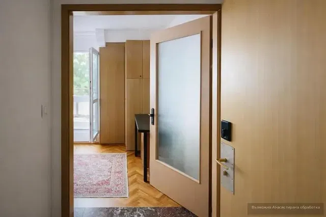 Kammer; holzboden, tageslicht