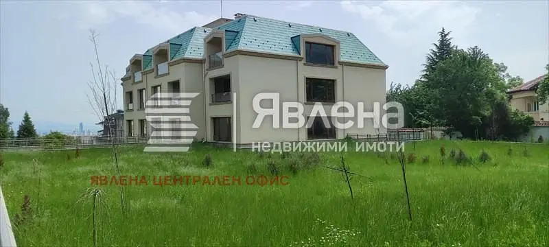 Кућа и околина; поглед