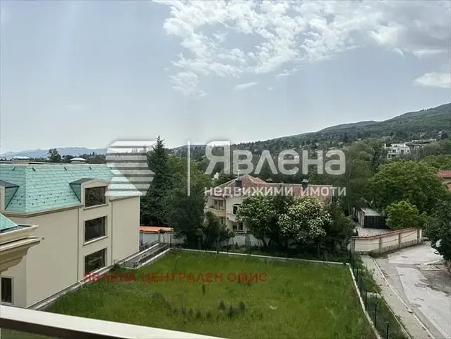 Балкон; поглед