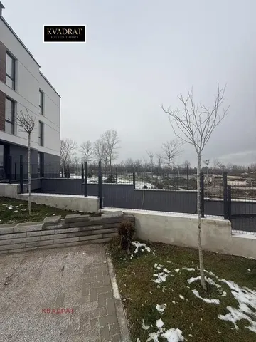 Casa y alrededores