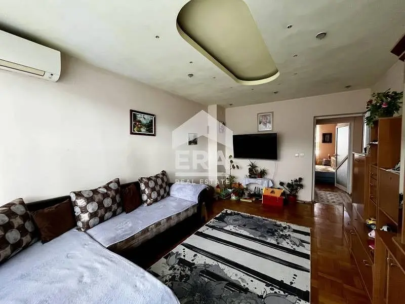 Σαλόνι; φυσικό φως, μοντέρνο στυλ