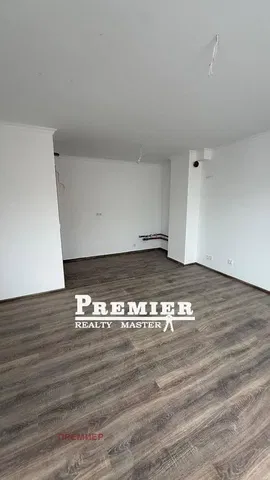 Ostatní; dřevěná podlaha, po rekonstrukci