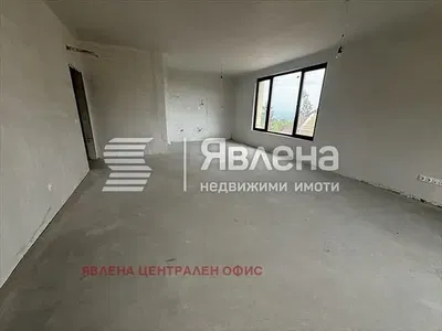 Ostatní; přirozené světlo, nutná rekonstrukce