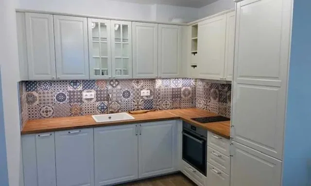 Kitchen; kitchen appliances, renovated