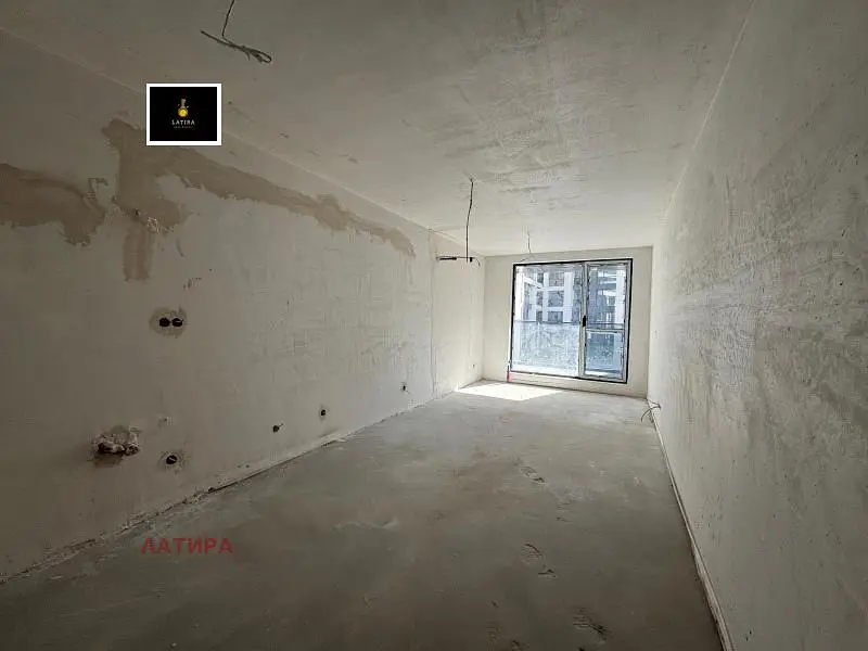 Ostatní; nutná rekonstrukce, přirozené světlo