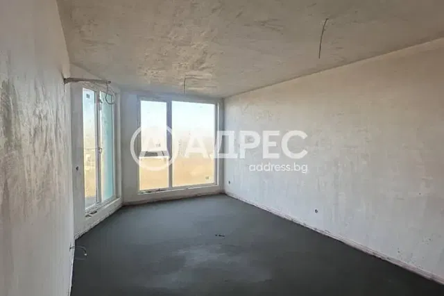 Other; needs renovation, natural light