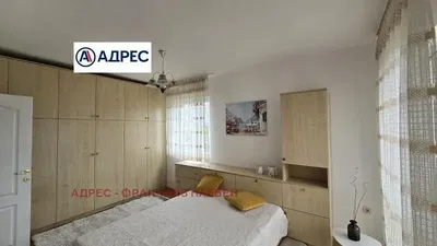 Ložnice; přirozené světlo, moderní styl