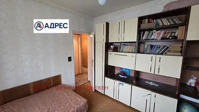 Ložnice; dřevěná podlaha, dřevěné trámy, nutná rekonstrukce, přirozené světlo, rustikální styl