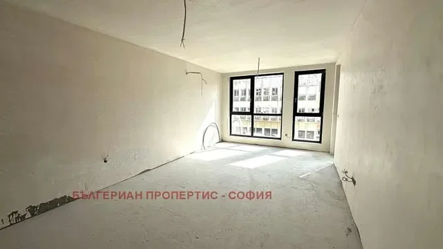 Ostatní; přirozené světlo, nutná rekonstrukce