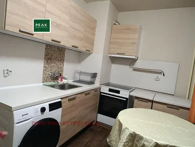 Cucina; elettrodomestici, ristrutturato, luce naturale