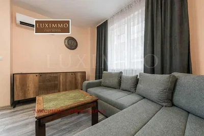 Wohnzimmer; moderner stil, holzboden, tageslicht