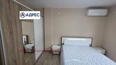 Schlafzimmer; holzboden, tageslicht, moderner stil