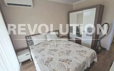 Camera da letto; pavimento in legno