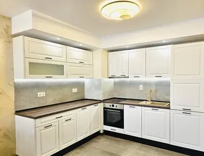 Cucina; elettrodomestici, ristrutturato, luce naturale