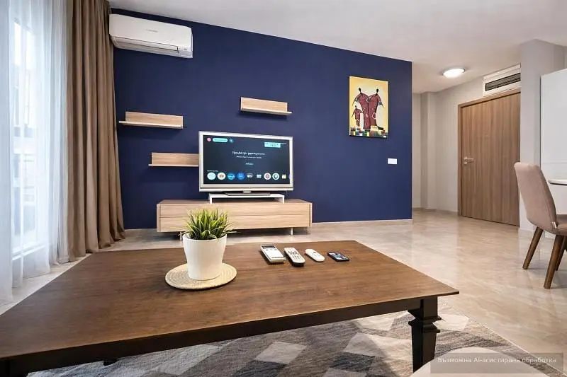 Wohnzimmer; tageslicht, moderner stil, holzboden