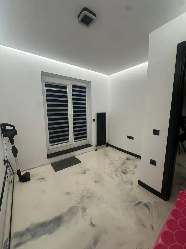 Chambre; lumière naturelle, carrelage, rénové