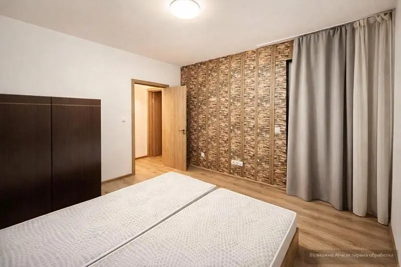 Camera da letto; pavimento in legno, luce naturale