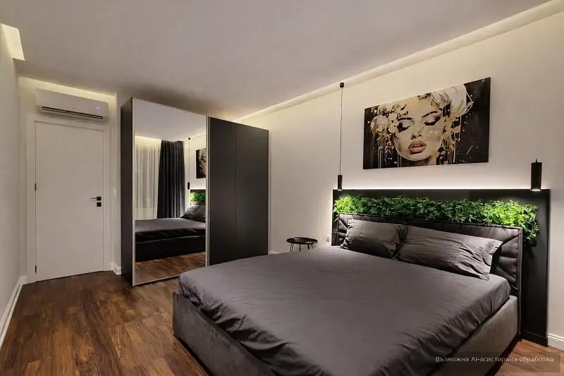 Camera da letto; pavimento in legno, luce naturale