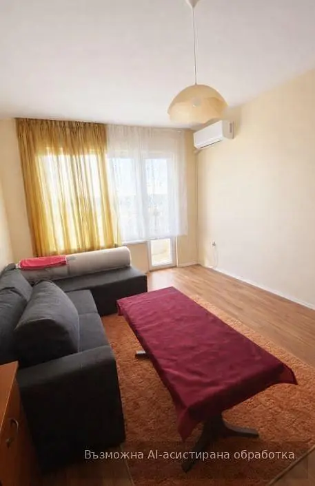 Dnevna soba; prirodno svjetlo, drveni pod