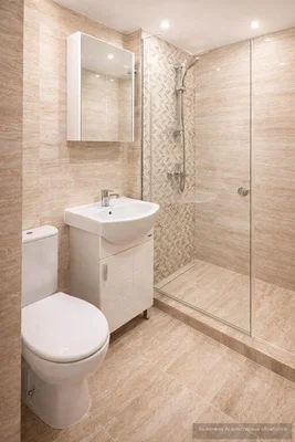Bagno; pavimento in piastrelle, ristrutturato, luce naturale