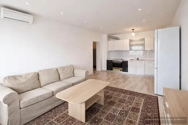 Oturma odası; doğal ışık, modern stil