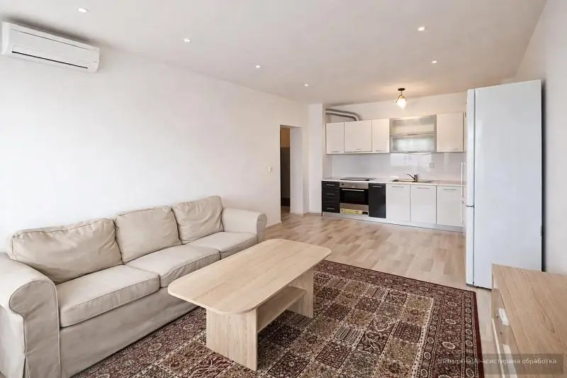 Oturma odası; doğal ışık, modern stil