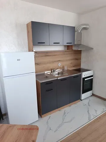 Mutfak; mutfak aletleri, fayans zemin, tadilatlı, doğal ışık, modern stil