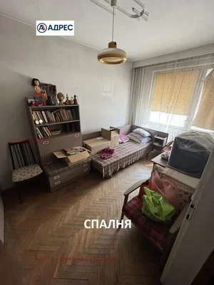 غرفة نوم; أرضية خشبية, ضوء طبيعي