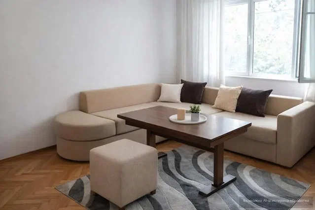 Soggiorno; pavimento in legno, luce naturale, stile moderno