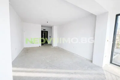 Ostalo; potrebna renovacija, prirodno svjetlo