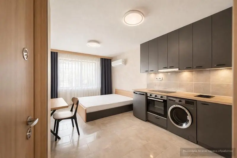 Cucina; elettrodomestici, luce naturale