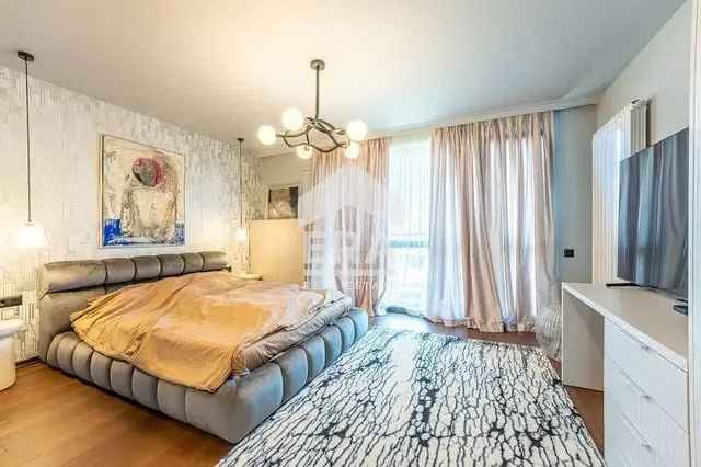 Camera da letto; luce naturale, stile moderno