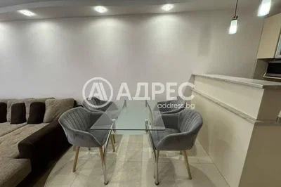 Soggiorno; pavimento in piastrelle, stile moderno