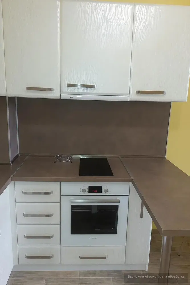 Cucina; elettrodomestici, pavimento in piastrelle, ristrutturato, luce naturale, stile moderno