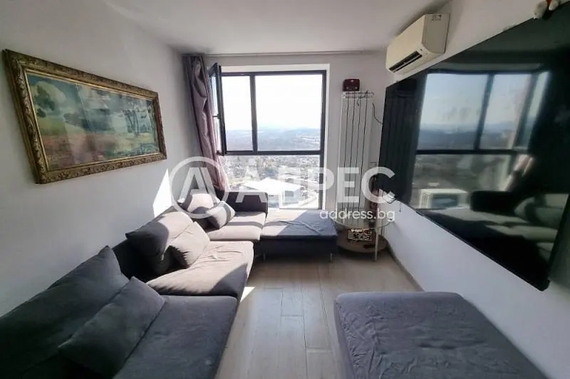 Obývačka; výhľad, prirodzené svetlo, moderný štýl