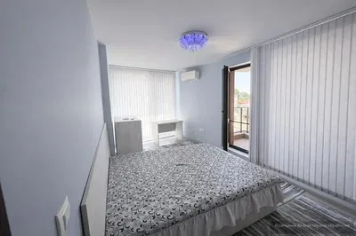 Camera da letto; luce naturale, vista