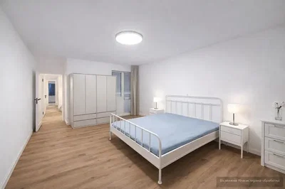 Camera da letto; luce naturale, pavimento in legno