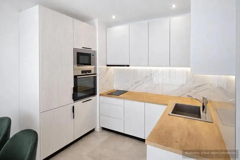 Cucina; elettrodomestici, luce naturale, stile moderno, ristrutturato